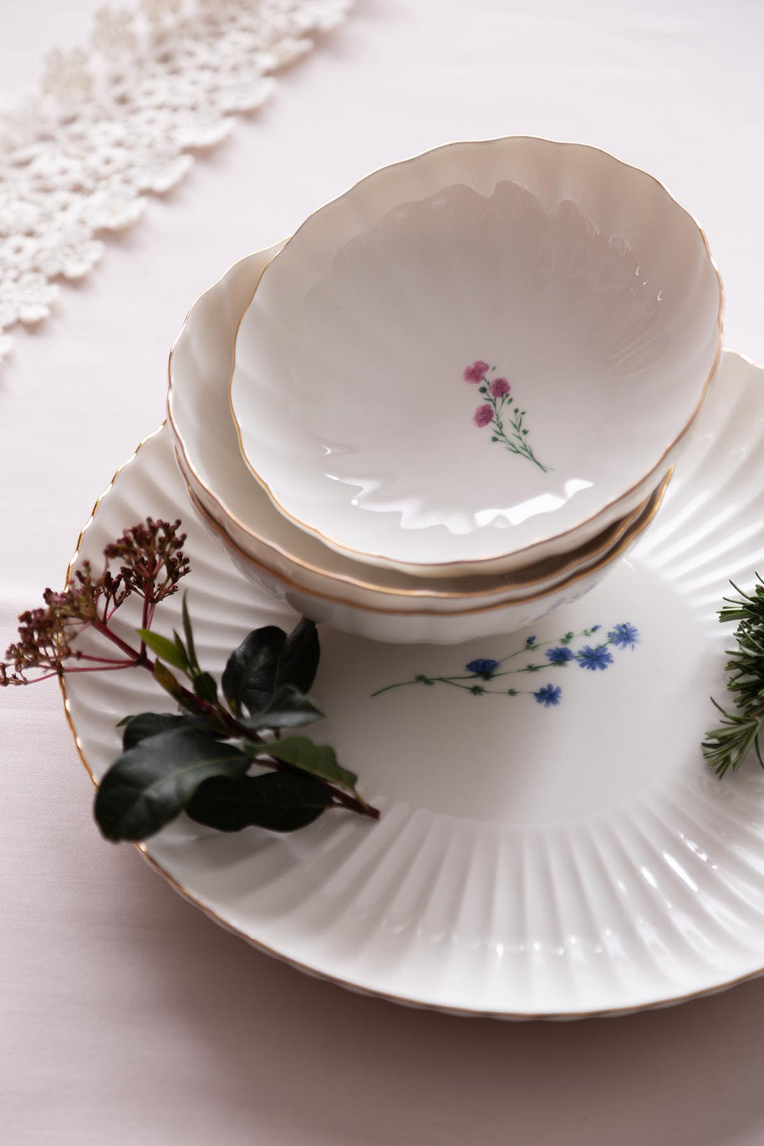 Kutahya Porcelain Tiny Miny 27-Piece Dinner Set for 6 People