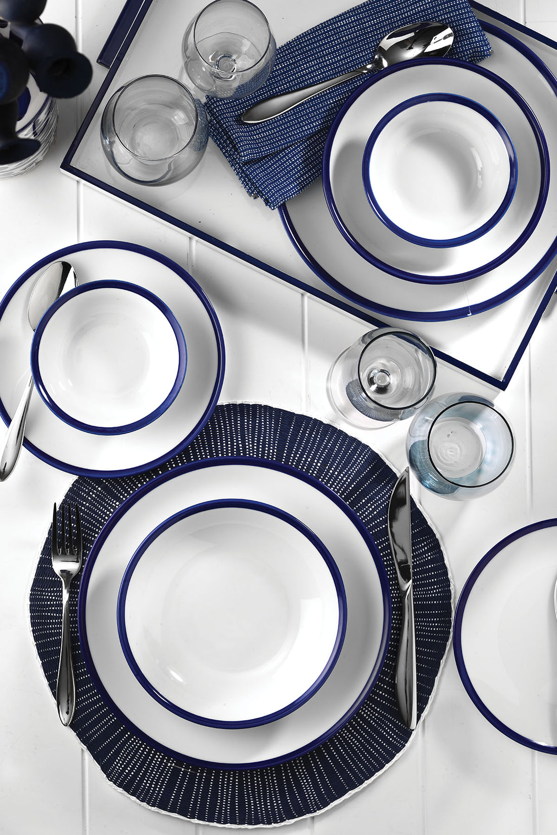 Kutahya Porcelain 24-Piece Dinner Set for 6 People – Navy with Rim Design