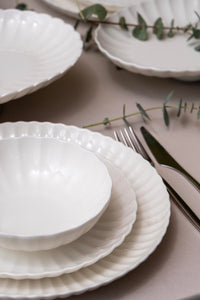 Kutahya Porcelain Bone Luz Form 27-Piece Dinner Set for 6 People