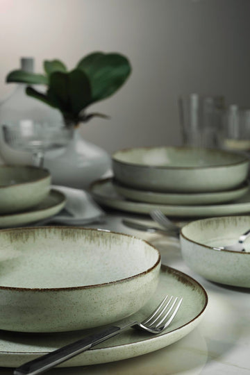 Kutahya Porselen Moderna 12-Piece Dinner Set for 4 People – Green