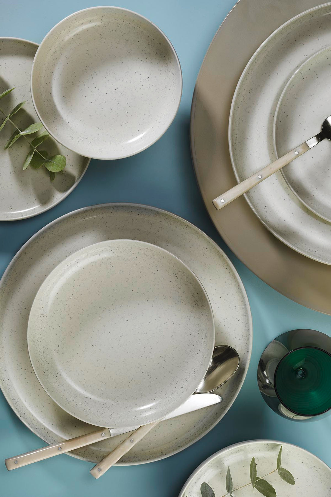 Kutahya Porcelain Moderna 16-Piece Dinner Set for 4 People – Cream