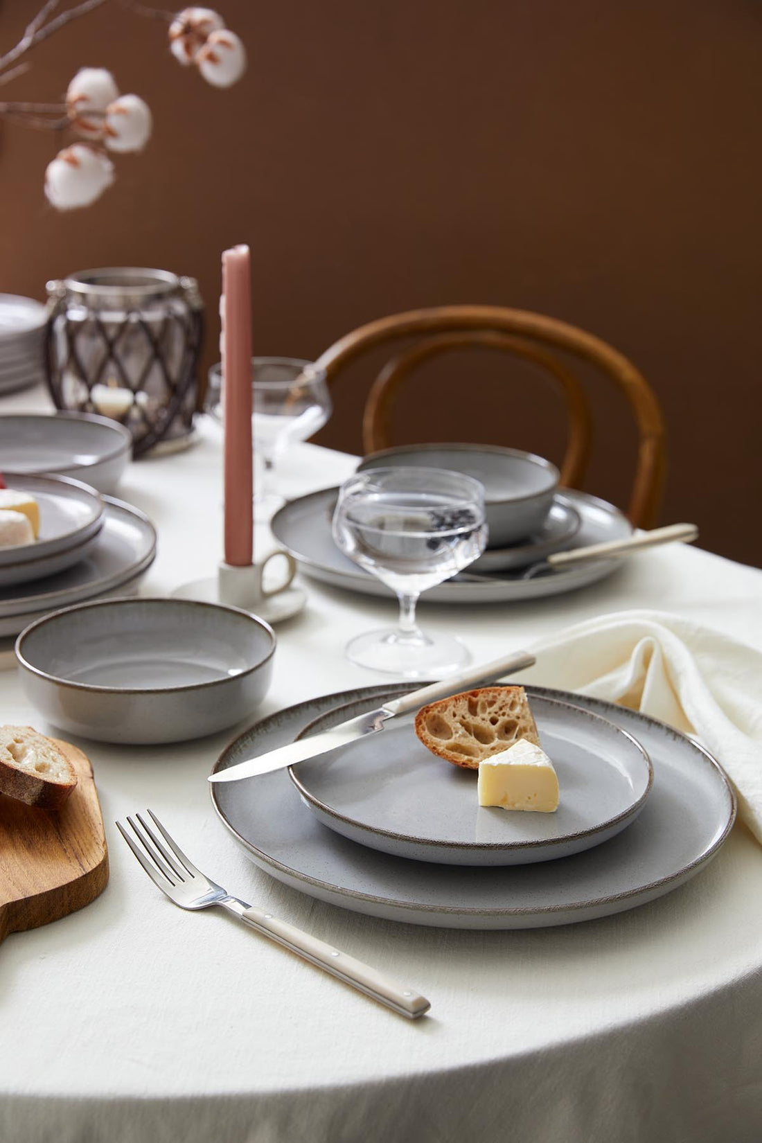 Kutahya Porcelain Moderna 24-Piece Dinner Set for 6 People – Gray