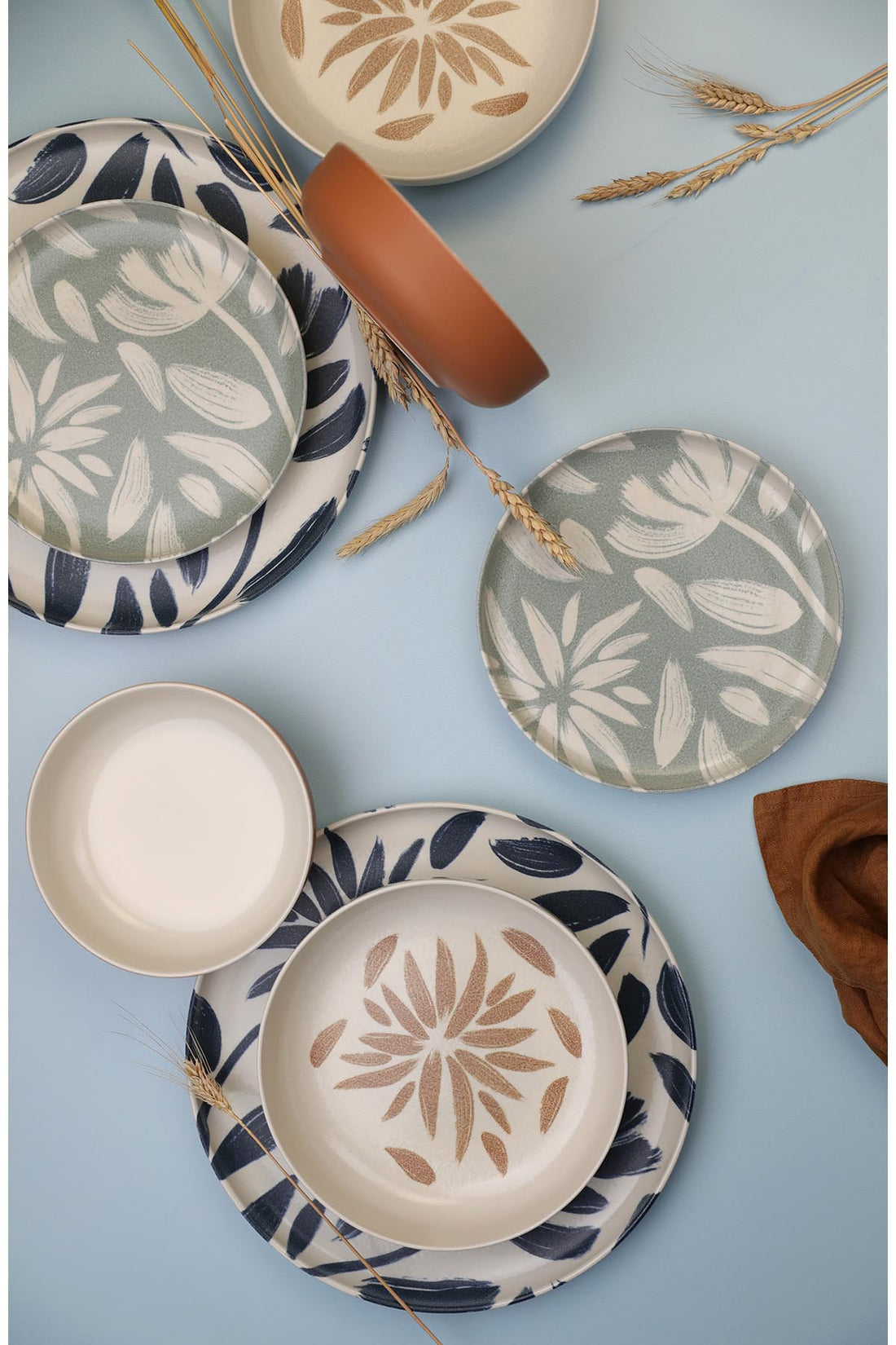 Kutahya Porselen Moderna 24-Piece Dinner Set – Multicolor